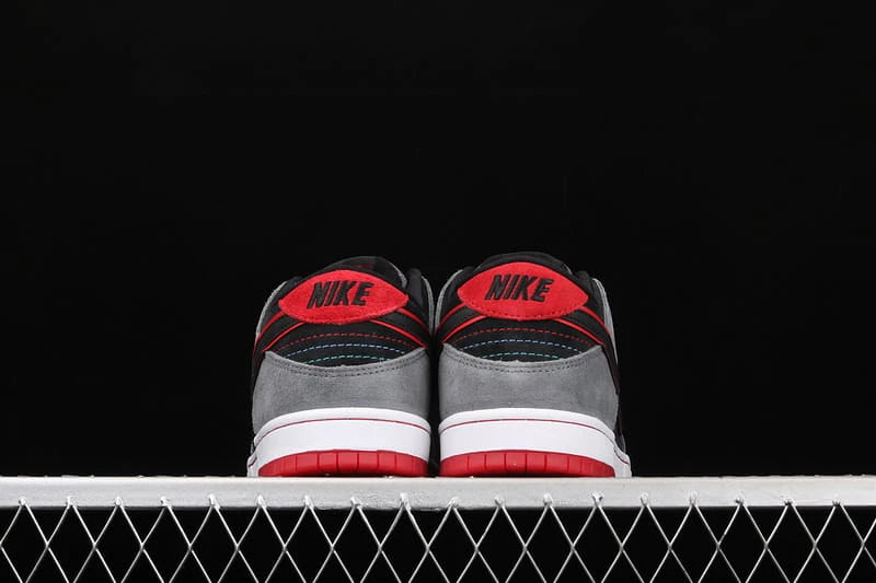 SB Dunk Red Eagle Low