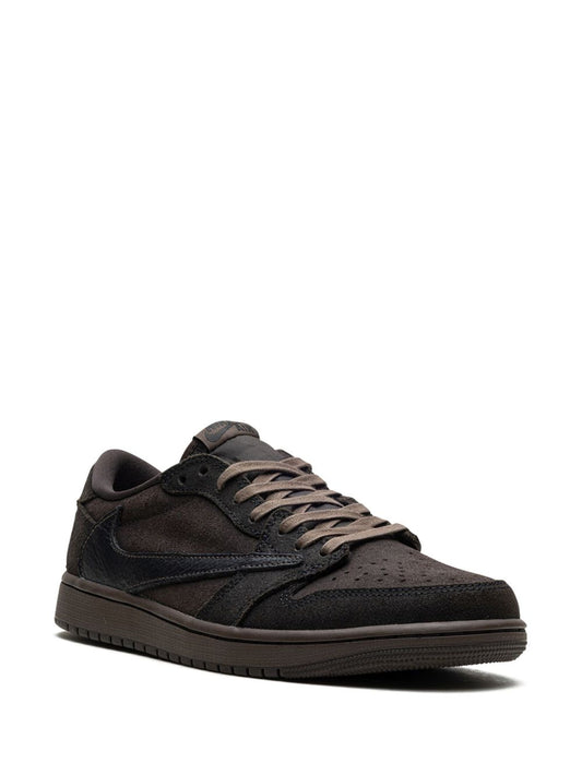 TRAVIS SCOTT VELVET BROWN