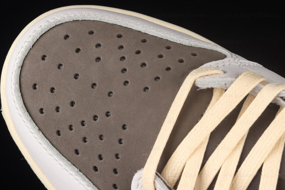TRAVIS SCOTT REVERSE MOCHA