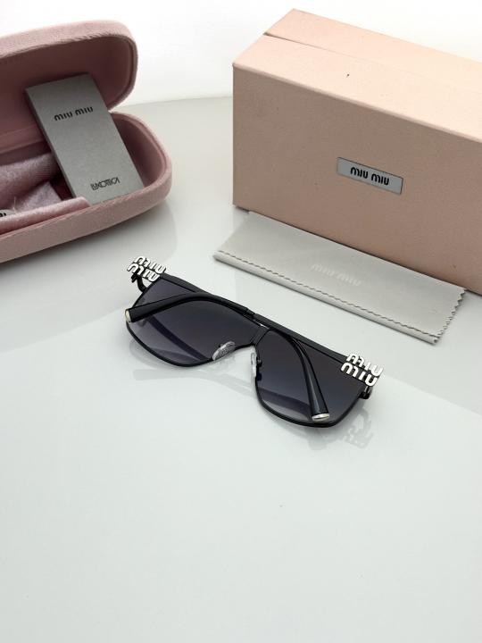 Miu.miu 23529 Black Shaded
