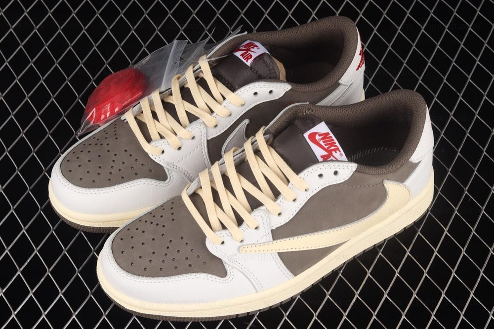 TRAVIS SCOTT REVERSE MOCHA