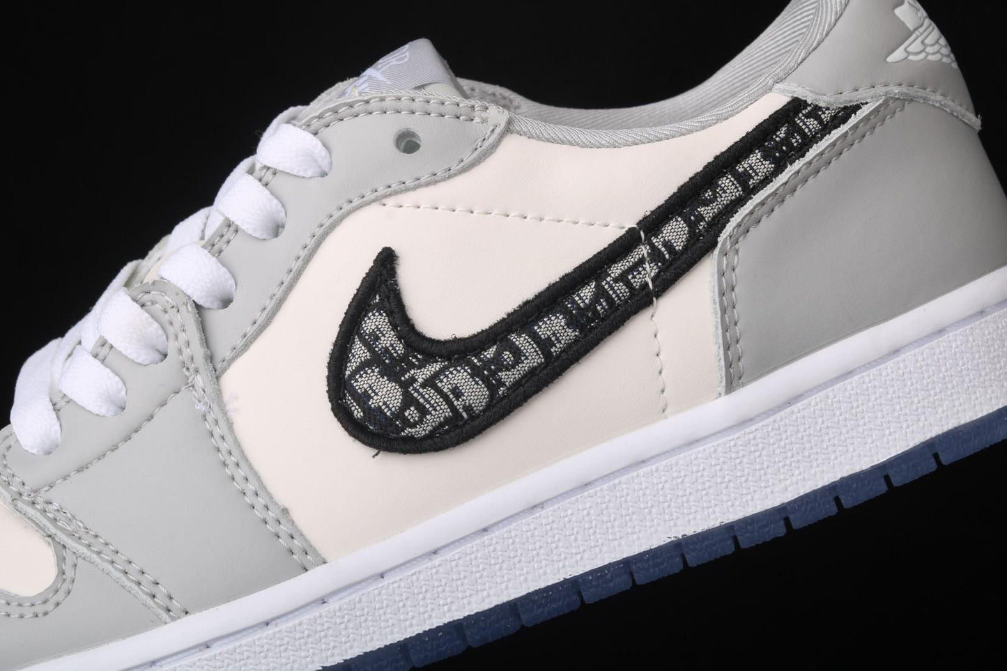 Air Jordan 1 Retro Low Dior