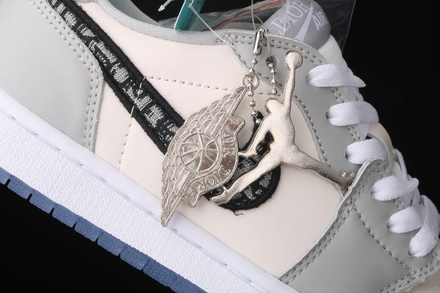 Air Jordan 1 Retro Low Dior