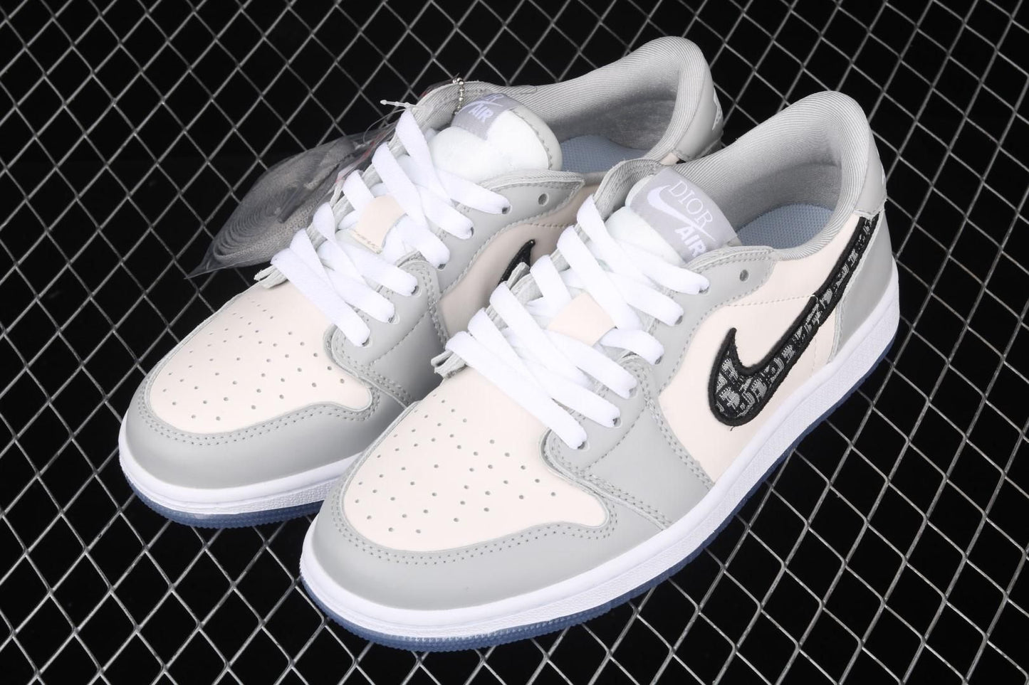 Air Jordan 1 Retro Low Dior