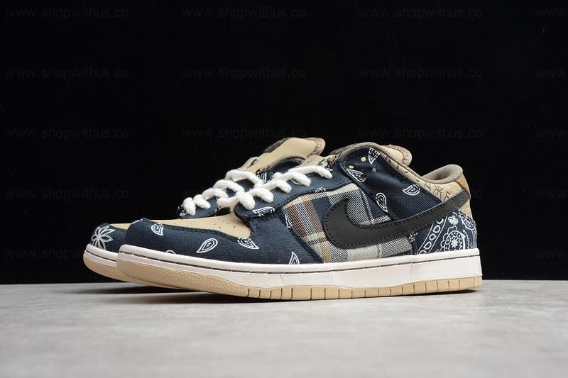 SB Dunk low x Travis Scott - Bandana print