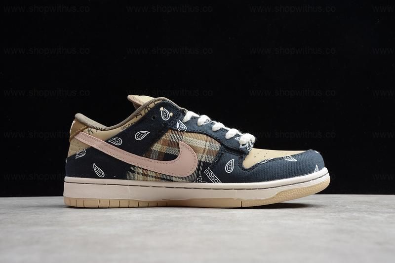 SB Dunk low x Travis Scott - Bandana print