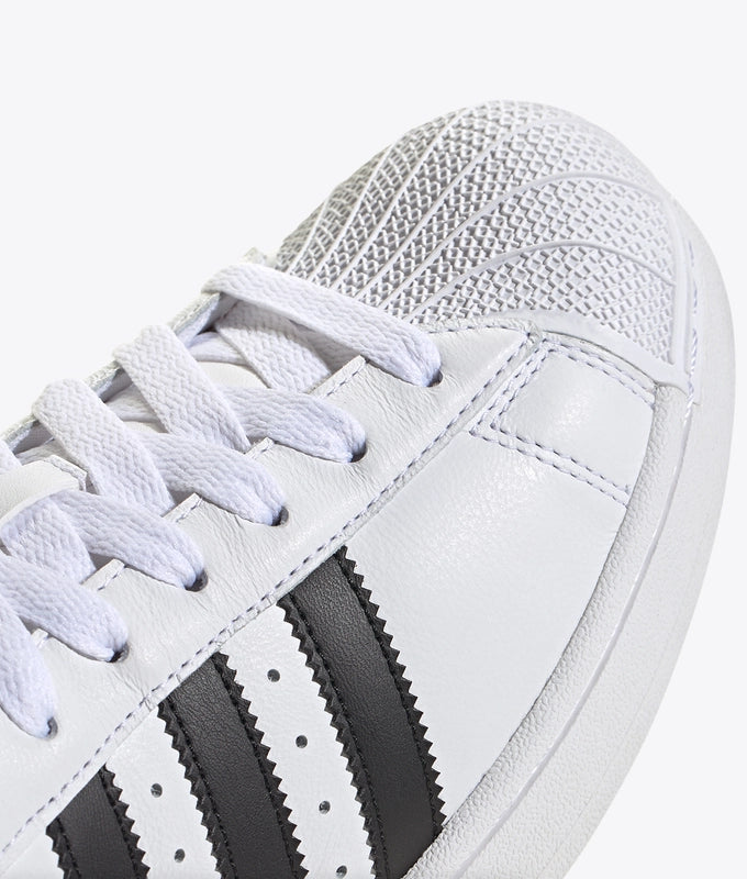 Superstar White