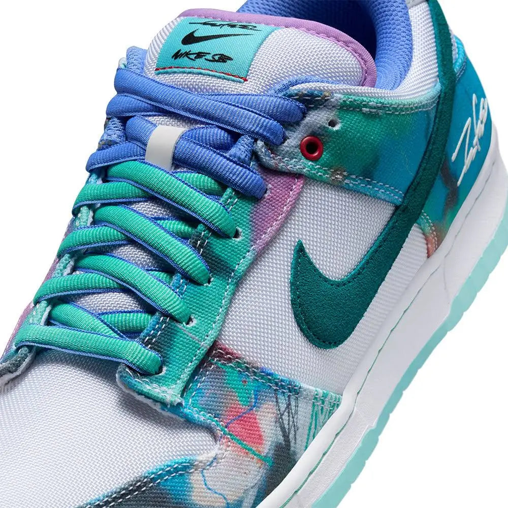 SB Dunk Low Futura Laboratories Bleached Aqua