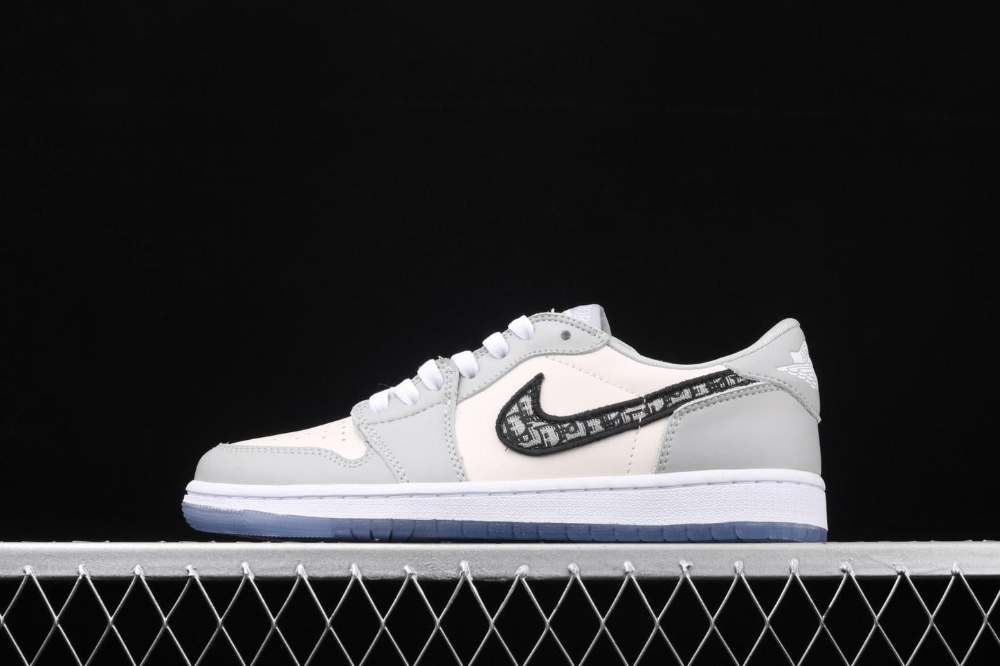 Air Jordan 1 Retro Low Dior