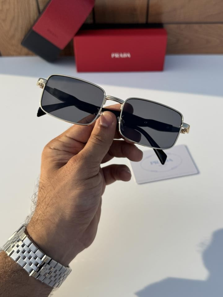 PRADA_58040_GOLD_BLACK