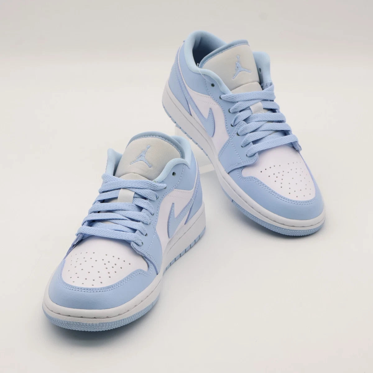 Air Jordan 1 Snow Blue