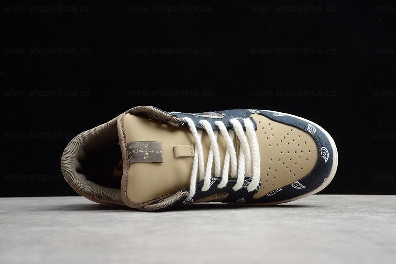 SB Dunk low x Travis Scott - Bandana print
